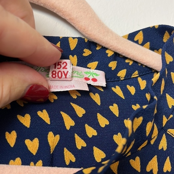 Bonpoint button down blouse hearts - Picture 4 of 9